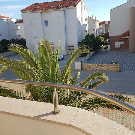 Apartment Novalja 4+2 Zewnętrze zdjęcie