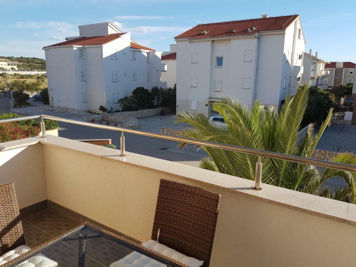 Apartment Novalja 4+2 Zewnętrze zdjęcie